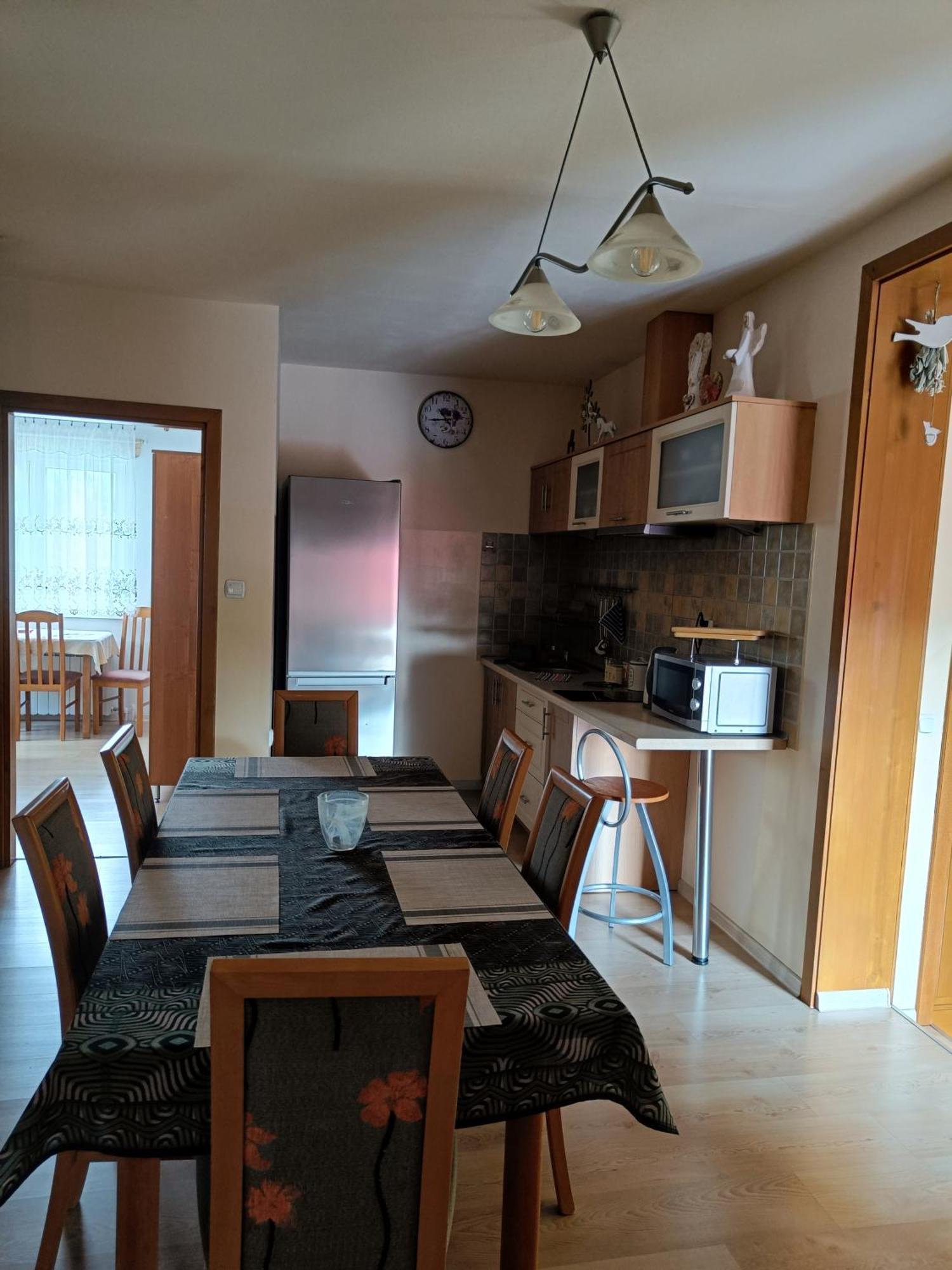 Pod Modrzewiami Apartment Milowka Ngoại thất bức ảnh